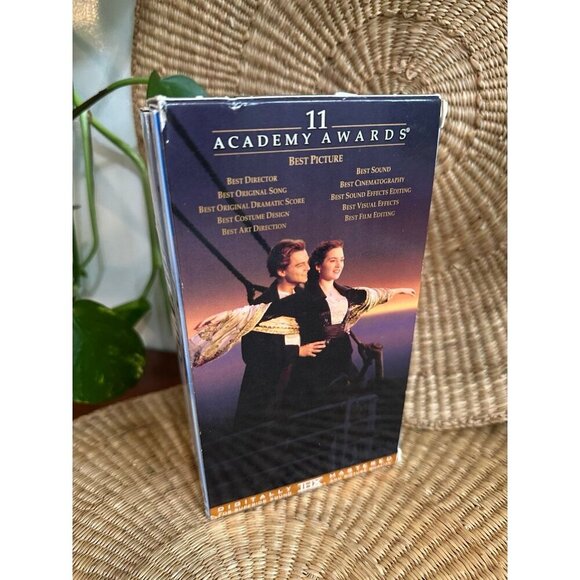 Titanic VHS 2 set - Picture 5 of 10